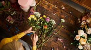 How to Become a Florist