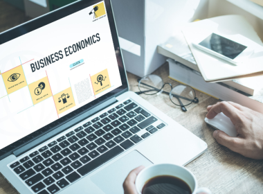 what is business economics